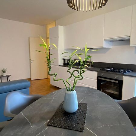 The Little Duck - Modern Apartment With Balcony Como Buitenkant foto