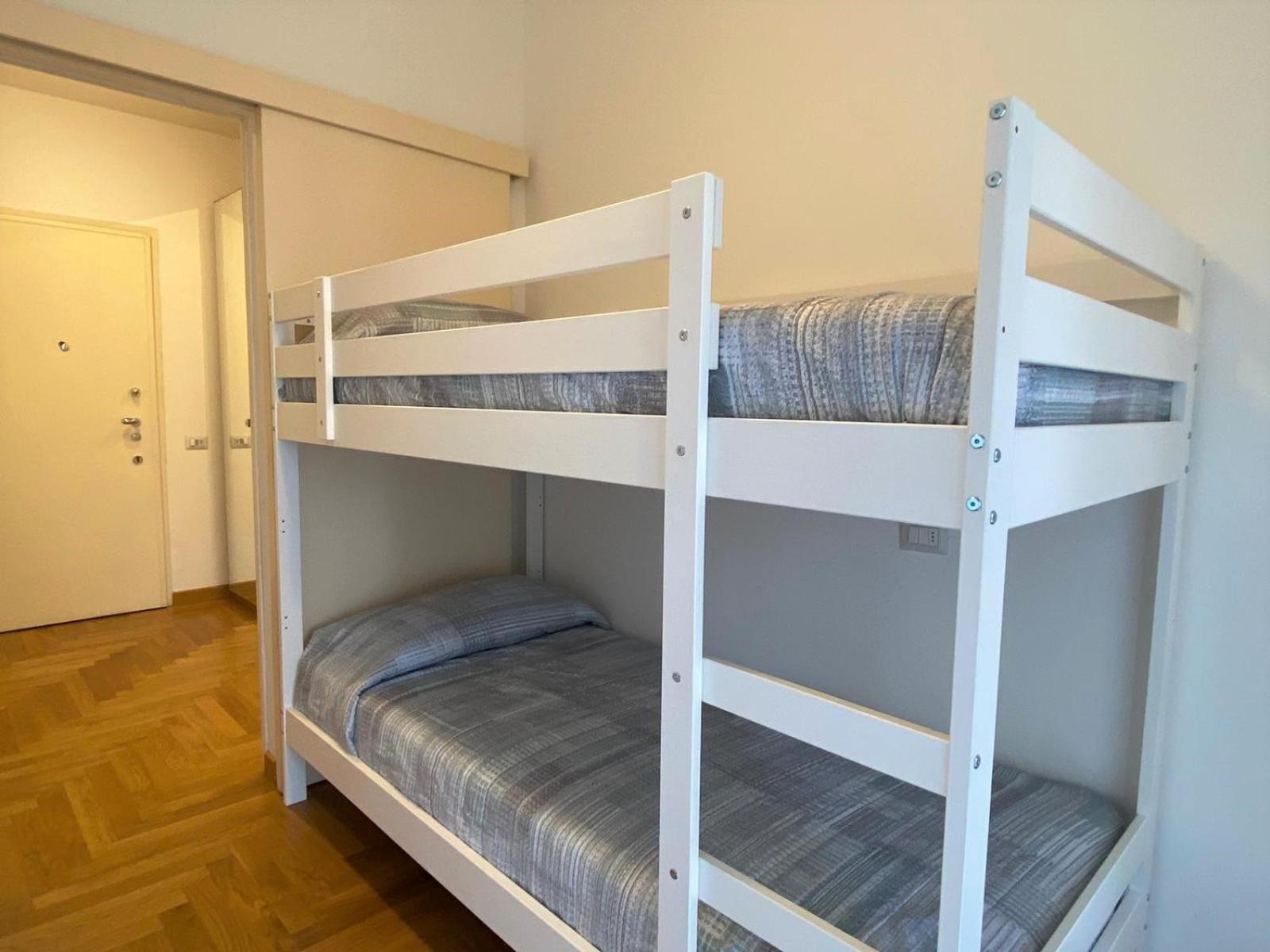 The Little Duck - Modern Apartment With Balcony Como Buitenkant foto